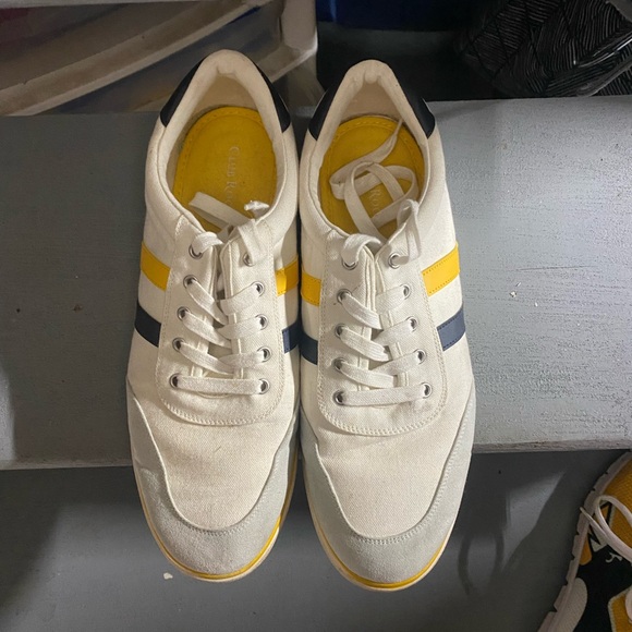 Club Room casual retro sneakers. Off white a blue and yellow stripe. Size 12 - Picture 2 of 5